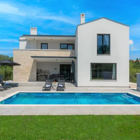 Modern 300m² - King Beds And Leisure Zone By Interhome Ferienhaus *
