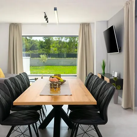 Modern 300m² - King Beds And Leisure Zone By Interhome * Kringa